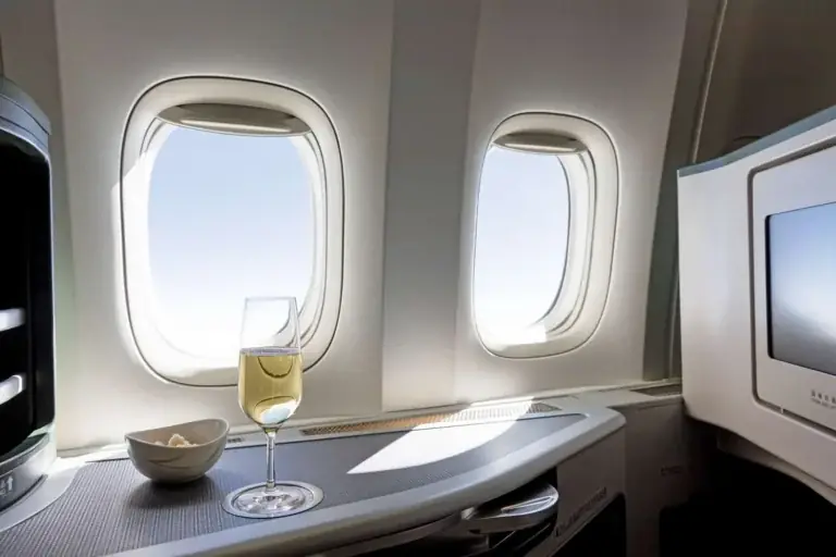 Compare First Class Travel Packages: Comprehensive Evaluation Framework